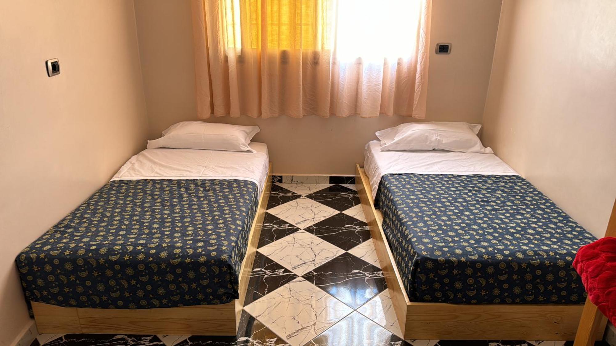 Soraya Guest House Surf Camp & Restaurant Imszuan Kültér fotó